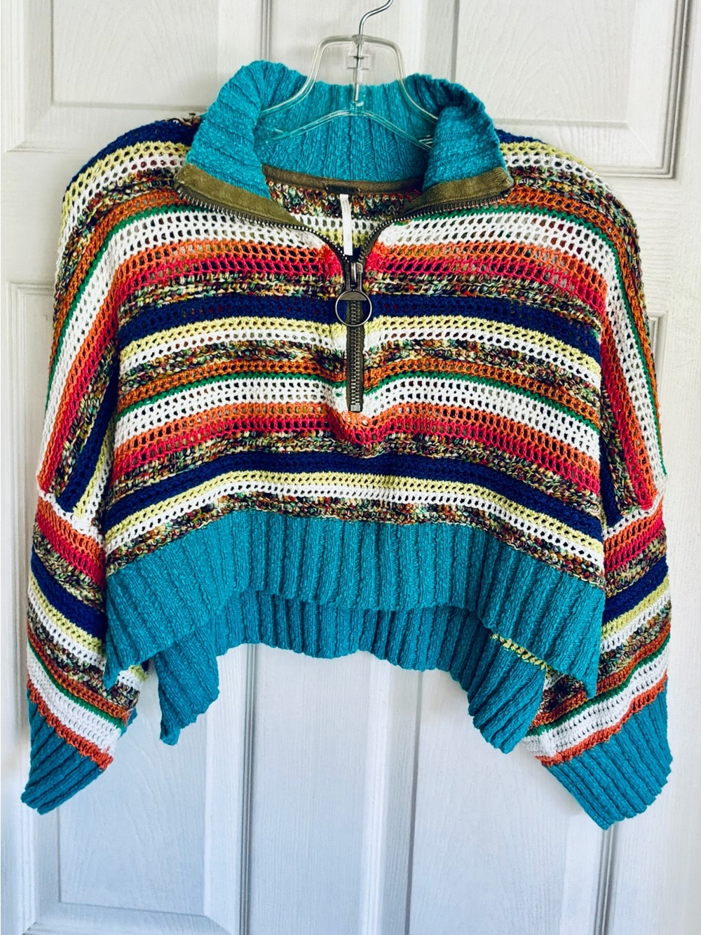 FREE PEOPLE..oversized sweater - Picture 2 of 8